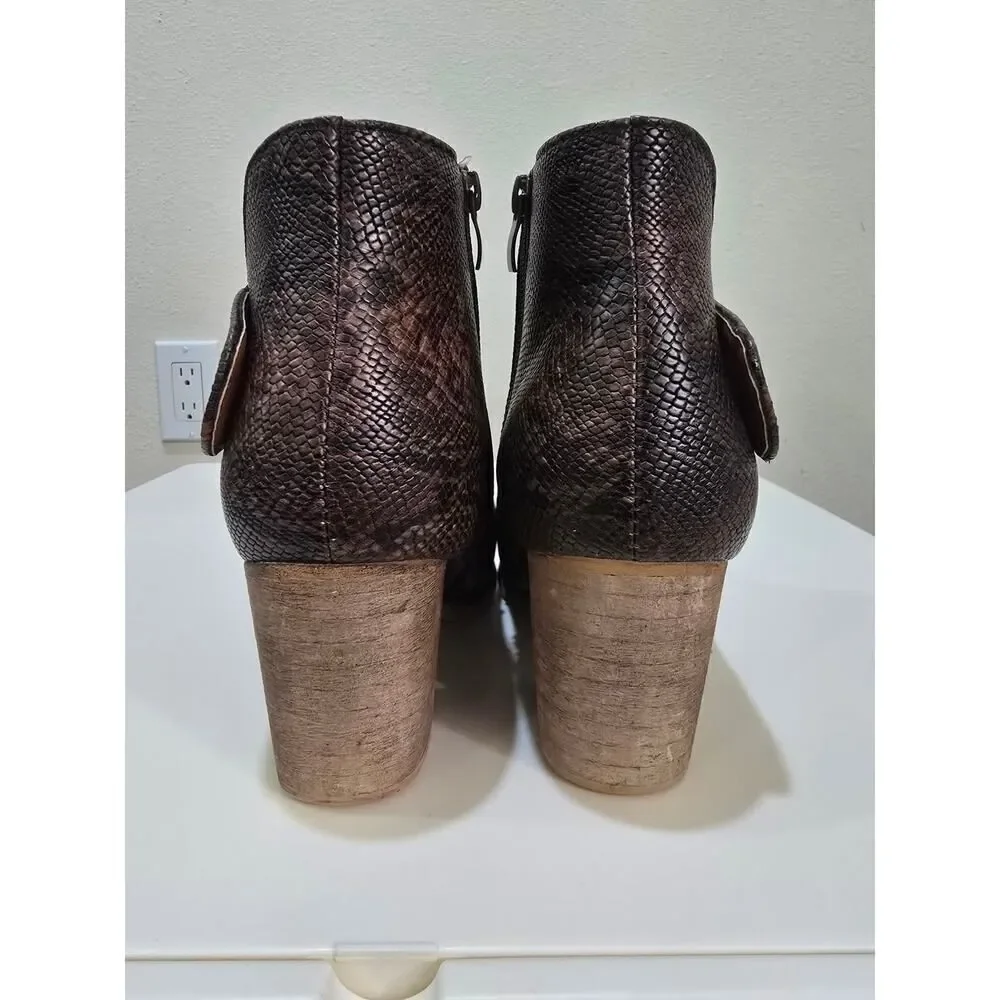 TINSTREE Snakeskin Ankle Boots Size 7 Chunky Heel Western Rust Brown Boho